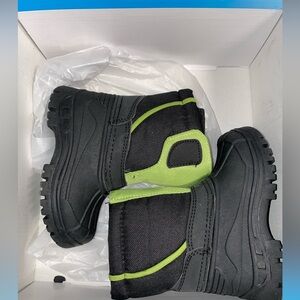 Cold Front Snow Cub Kids Boots - Green and Black